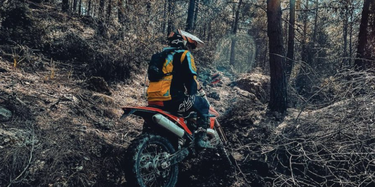 Essential Gear for Enduro Riding: A Comprehensive Guide