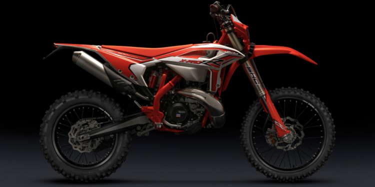 Beta’s 2025 RR X-Pro: New 125 & 300 Two-Stroke Updates!