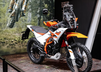 KTM Reveals 2025 390 Adventure R and 390 Enduro R at EICMA!