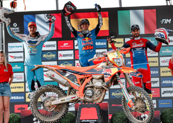 Garcia vs Pichon: Day Two Showdown at EnduroGP of Wales!