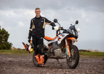 KTM teams up with Alex Snow for a new off-road experience in the UK!